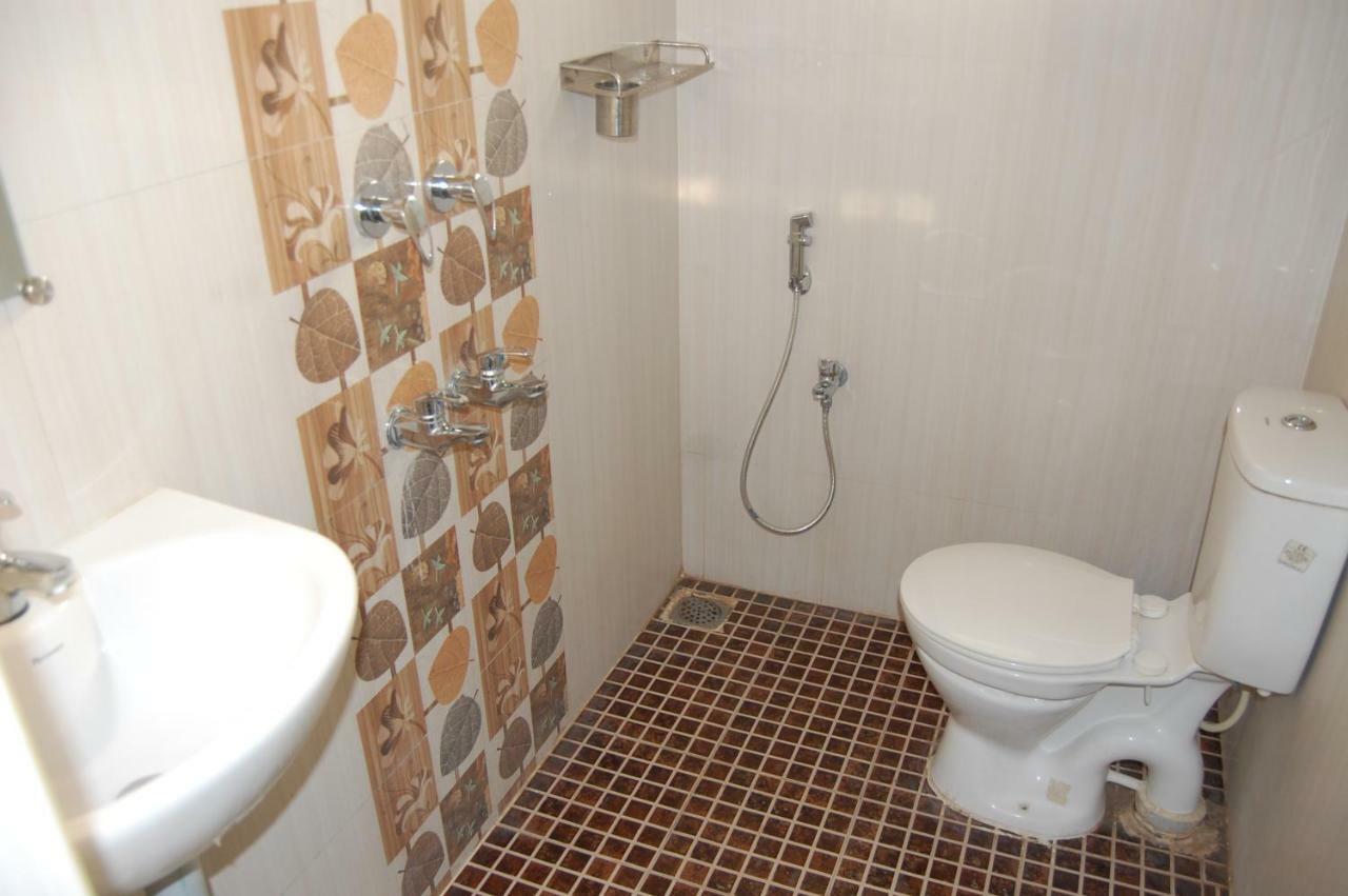 Star Residency Hotel Tiruchirappalli Bagian luar foto